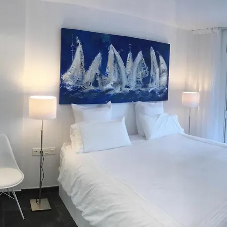 Cala Llevadó Luxury En Un Crucero