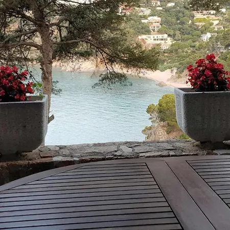 Cala Llevadó Luxury En Un Crucero Tossa de Mar